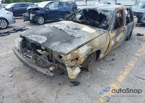 2001 Mercury Grand Marquis Gs z USA, uszkodzony, nr VIN 2MEFM74W41X691489